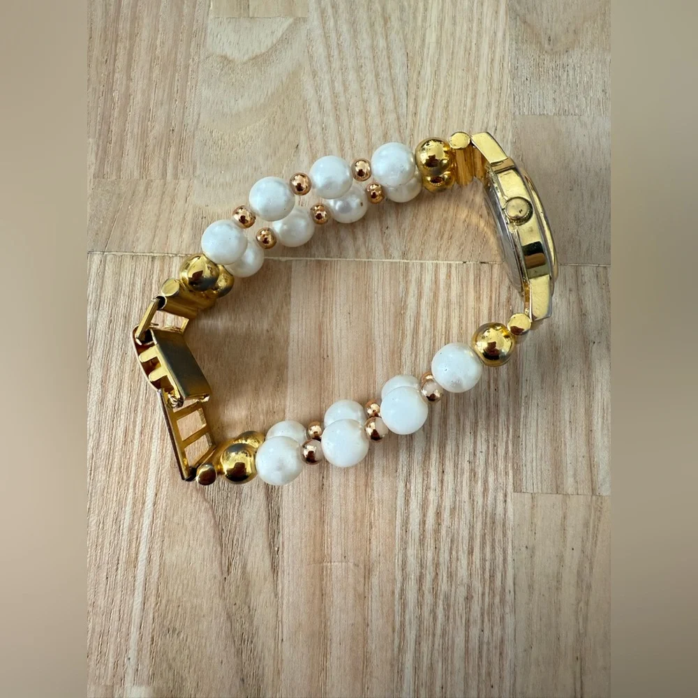 Vintage becora ladies gold tone fashion pearl bracelet watch NEW BATTERY